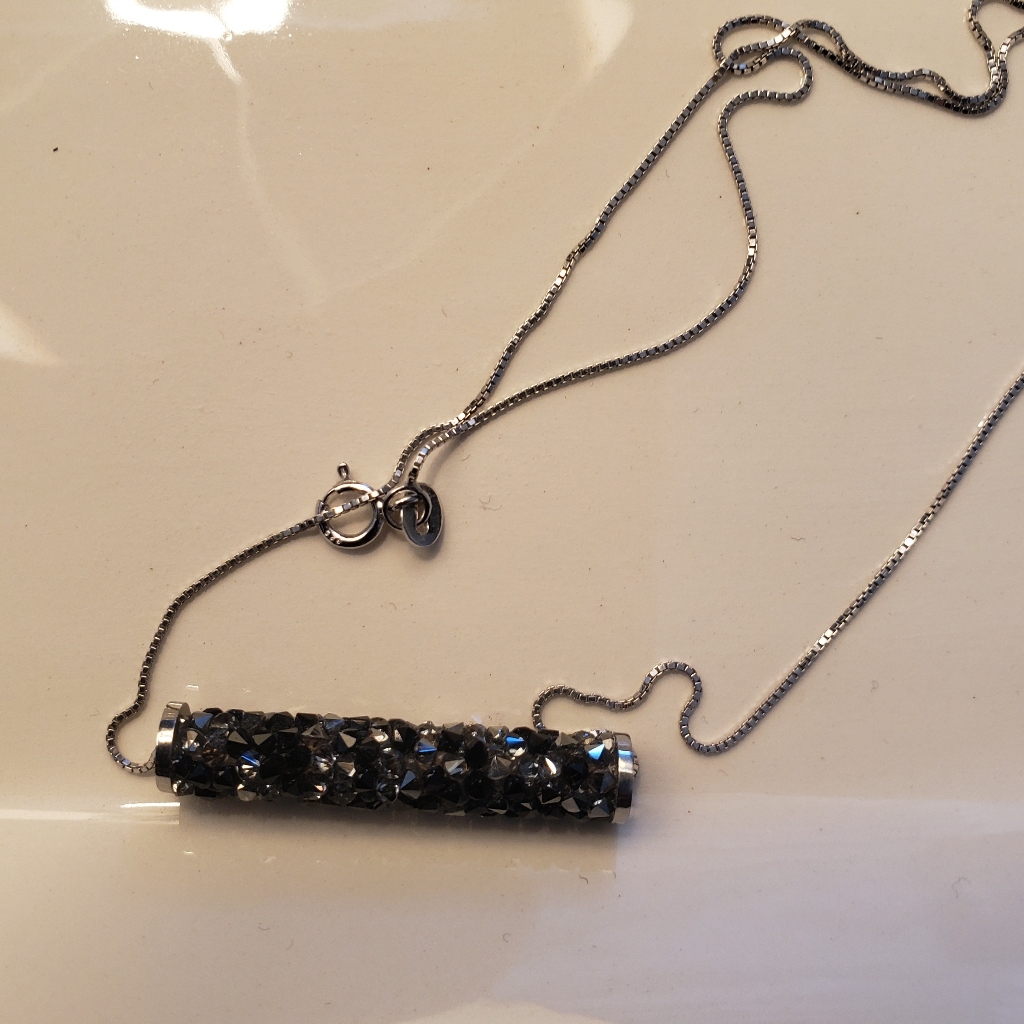 Nwot Swarovski Crystal Bar Necklace 30$